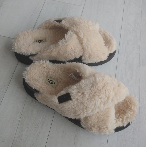 UGG NEW Fuzz Sugar Cross Slide Sandals Natural - Picture 4 of 14